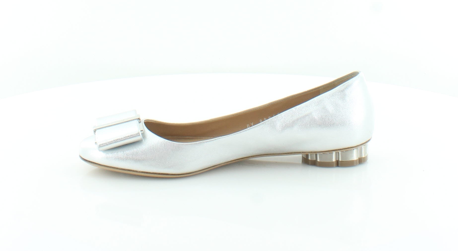 Salvatore Salvatore Salvatore Ferragamo Capua Silver Womens shoes Size 6 M Flats MSRP 595 1e5d0d Salvatore Salvatore Salvatore Ferragamo Capua Silver Womens shoes Size 6 M Flats MSRP 595 1e5d0d